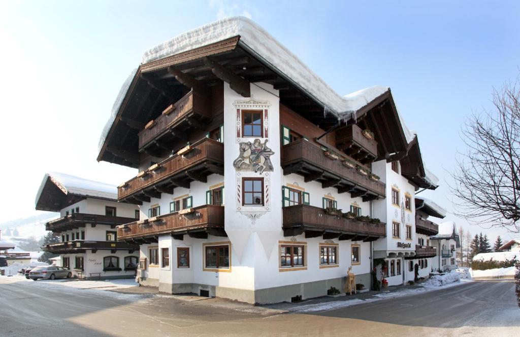 Hotel Kirchenwirt Kirchberg in Tirol Esterno foto