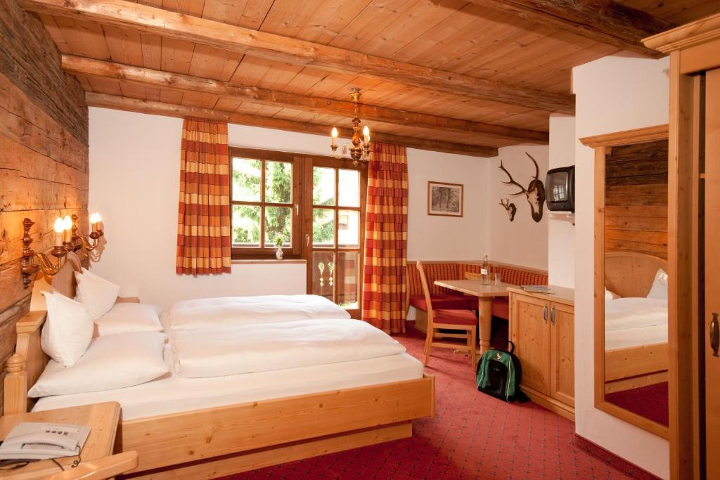 Hotel Kirchenwirt Kirchberg in Tirol Esterno foto