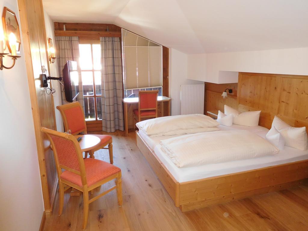 Hotel Kirchenwirt Kirchberg in Tirol Esterno foto