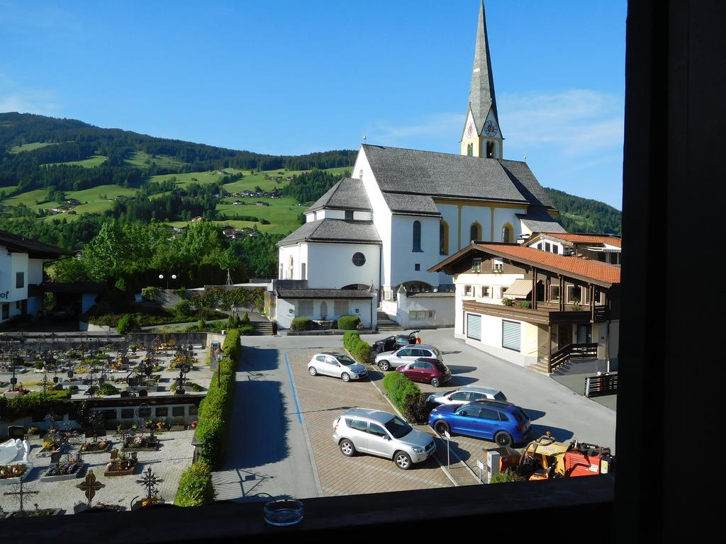 Hotel Kirchenwirt Kirchberg in Tirol Esterno foto